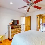 Del Norte Manor Unit B