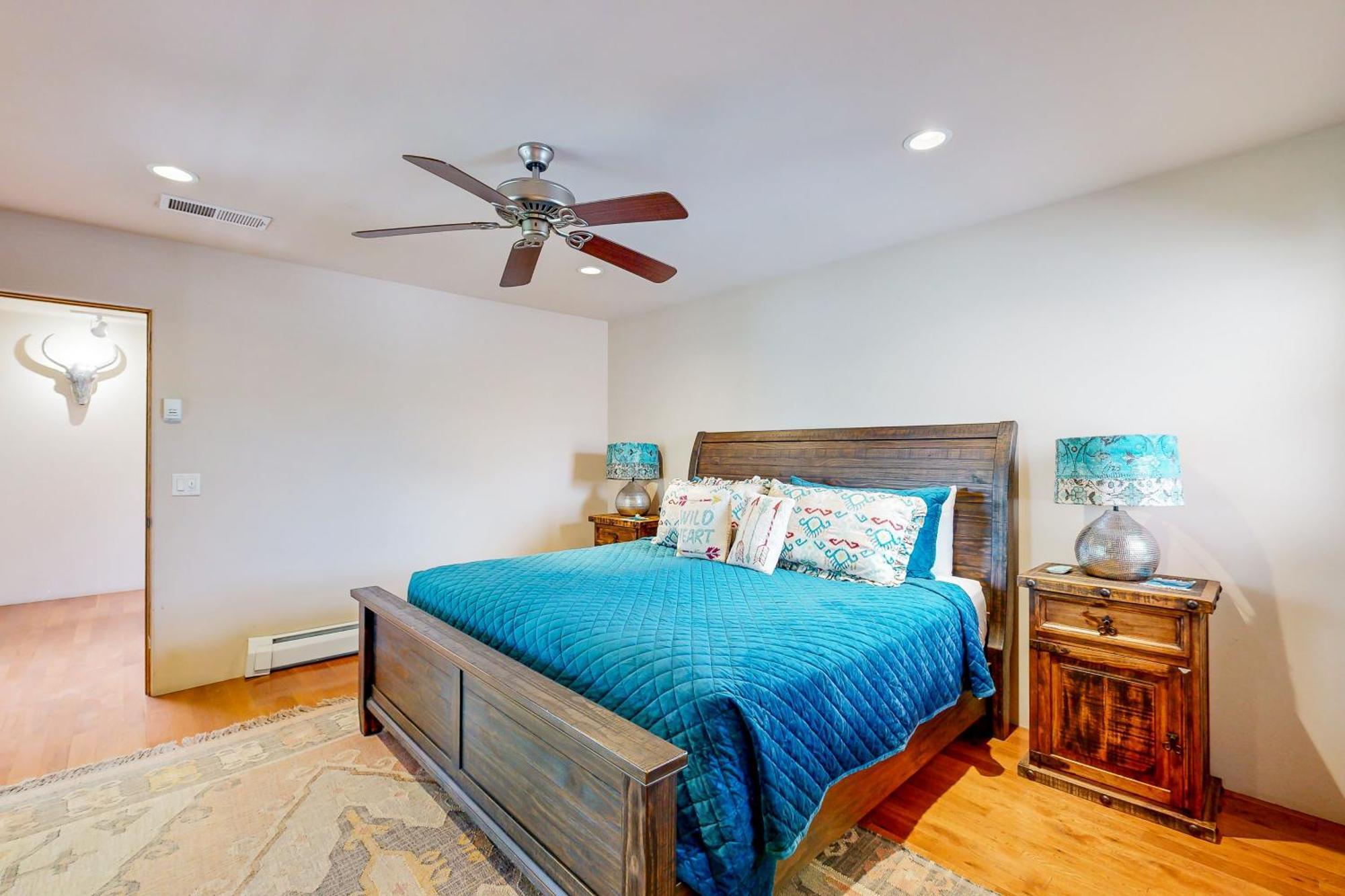 Del Norte Manor Unit B